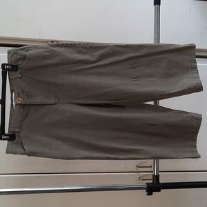 Croft & Barrow Women's Khaki green Capris